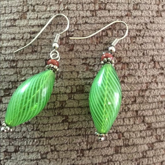 Earrings - Picture 4 of 8